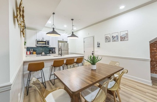 North Philadelphia West Apartamento | New 2/2 Across from Fairmount Park | 10 mins to DT