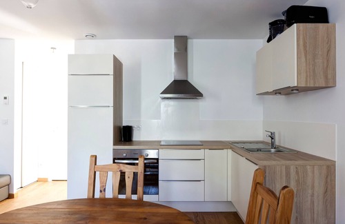 Brides-les-Bains Apartamento | Apartamento nuevo 2* en el centro de Brides-les-Bains con terraza y garaje