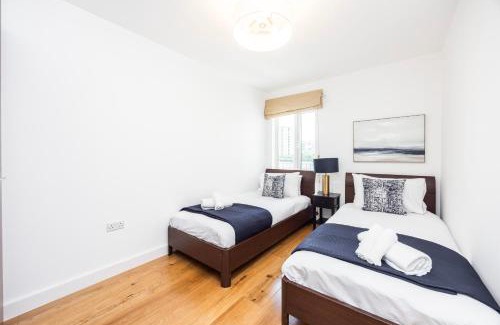 Whittington Apartamento | New 2 Bed 2 Bath APT Perfect For Long Stays & Contractors