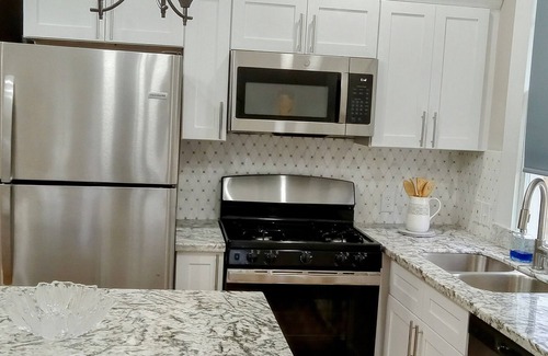 Holy Cross District Casa | NEW 2 Bed, 2 Bath in Holy Cross Historic District