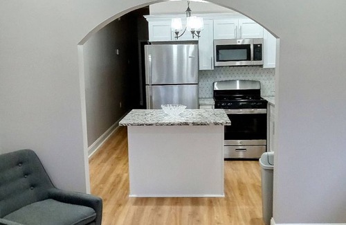 Holy Cross District Casa | NEW 2 Bed, 2 Bath in Holy Cross Historic District