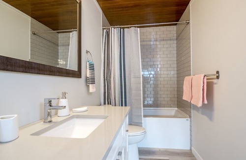South Central Casa | Nuevos 2 pasos de cama al centro y playa