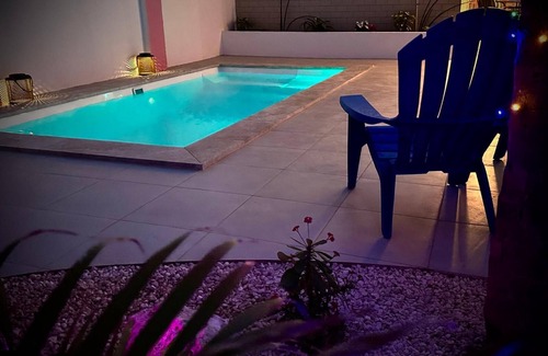 De Bruynewijk Villa | 2 Bed/ 2 Bath Tropical Villa. Ultimate Escape! Private Pool. Covered Patio & BBQ