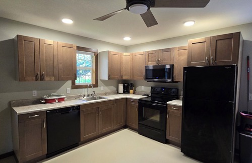 Nevis Cabina | New 2 Bedroom , 1 bath cabin