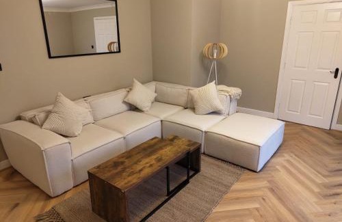 Trafford Apartamento | New 2 Bedroom Appartment In Manchester - Stretford - Old Trafford Close to Football-Cricket Ground & City Centre