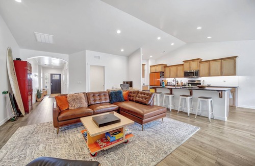 Twin Falls Casa | New 2 level Twin Falls Home, 2 masters!