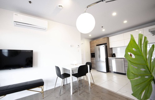 Cote-Des-Neiges—Notre-Dame-De-Grace Apartamento | NEW 2 lux bedrooms*Stunning Terrace*Gym*
