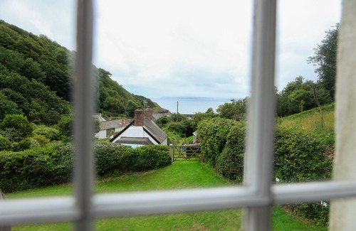 Par Cabaña | NEW 2021, Idyllic Cottage in Polkerris, by the beach, sea views, near Fowey.