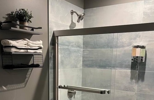 Bensenville Apartamento | New 2022 Built 2Bed 2Bath Apt Close to O'Hare, Rivers Casino, Donald Stephen ctr