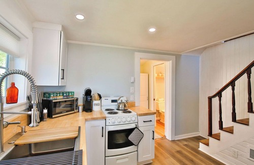 Bandon Cabina | New 2024 Darling 1930s beach cabin-newly remodeled
