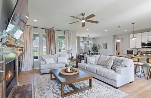 Rockwall Casa | New 2024 Luxe Rockwall Retreat Minutes to Lakes, Downtown & Shops!