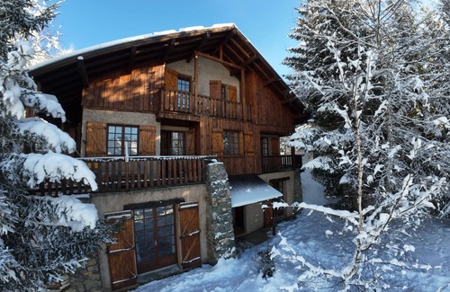 Villard-Reculas Chalet De Esquí | NEW 2025 Mountain chalet combining authentic charm and modern comfort!