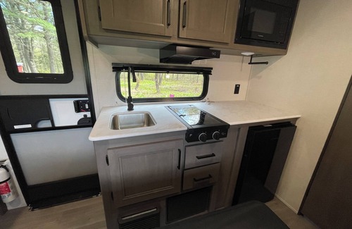 Winterport Casa | NEW 2025 RV, 1 Bedroom WiFi AC in Serene Winterport with Coast and Bangor nearby
