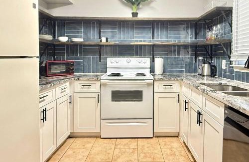 Norcross Casa | NEW 2b2b ENTIRE TOWNHOUSE PLACE COZY and QUIET SP1271