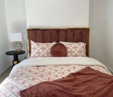 Kallithea Apartamento | NEW 2BD Aprt with Shared Rooftop Pool B3