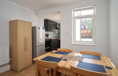 Loughborough Cabaña | NEW 2BD Victorian Terraced House Loughborough