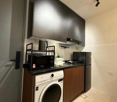 Seri Kembangan Apartamento | New 2Room 5pax 3min walk to mrt n farm in the city A0725