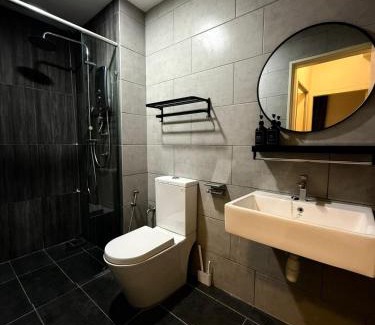 Seri Kembangan Apartamento | New 2Room 5pax 3min walk to mrt n farm in the city A0725