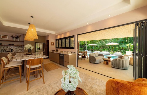 Manzanillo Casa | New 3-bdr home with pool in Manzanillo, near Santa Teresa