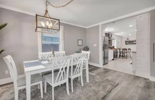 Demere Park Cabaña | NEW 3 bdrm cottage in SSI with private pool/hot tub…walking distance to beach!