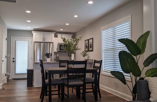 Washington Court House Casa | New 3 Bedroom 2.5 Bath Townhome in Downtown Washington Court House