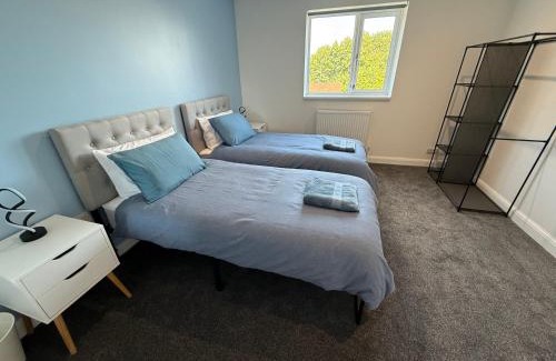 Chepstow Apartamento | New 3 Bedroom Flat Close to Station