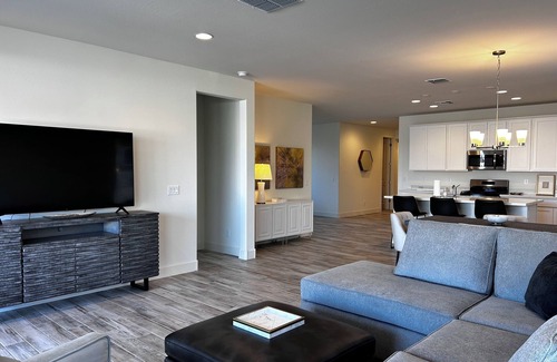 Maricopa County Casa | New 3-bedroom home in Litchfield Park w/ outdoor area. Near Hiking & Golfing