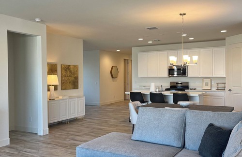 Maricopa County Casa | New 3-bedroom home in Litchfield Park w/ outdoor area. Near Hiking & Golfing