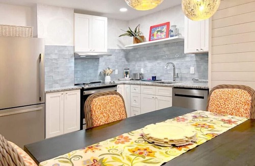 Morehead City Apartamento | New 3 BR/2 bath Suite. Near Historic Beaufort. Kitchen, W/D, extras! No stairs.