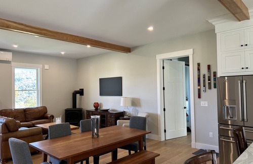 Bridgewater Casa | New 3 BR+/3 Bath House close to Ski Areas & Woodstock. Trails, Pastures & Views