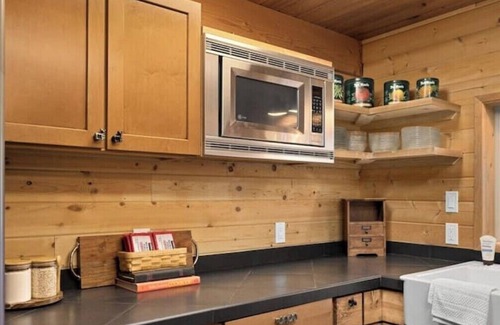 Cle Elum Casa | NEW "3 Peaks" Triple A Frame, Game room, Hot tub