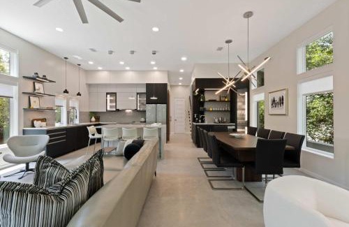 Seacrest Casa | New 30A Retreat Beach Access Hot Tub & Guest Suite