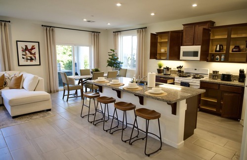 Visalia Casa | New 3B Home / near Sequoia, EV, +More