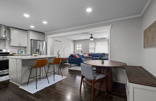 Pendleton Heights Casa | New! 3bd/2ba, 5 mins to downtown, Centrally located in Historic NE neighborhood
