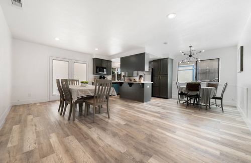Carmichael Casa | New 3BD/2BA Ideal Escape Close to the River