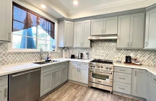 Arcadia Casa | NEW 3BR 2.5BATHS upscale, attached garage, close to DTLA and Universal Studio