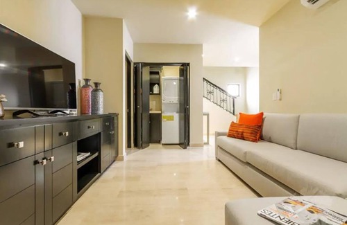Paraíso Escondido Villa | ¡New 3BR-3.5BA w/ Pool, Terrace, Jacuzzi, Golf Course & Oceanview!