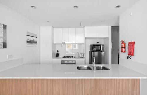 Kingsgrove Apartamento | NEW 3BR Apt in Kingsgrove Sleeps 7