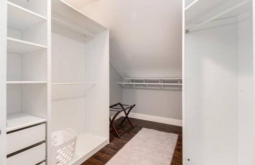Hazel Park Apartamento | New! 3BR I 2BA Home in the Vibrant City of Hazel Park