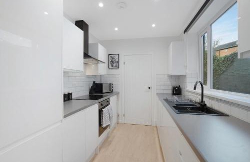 Sunderland Casa | NEW! 3BR in James Street