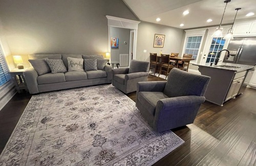 Shelbyville Casa | NEW 4 Bdrm house in Shelbyville - great neighborhood, 2 mi to Cooper Steel Arena