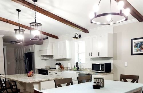 Tracy City Casa | NEW! 4-bedroom home near OHV Park & Caverns with a spacious back yard
