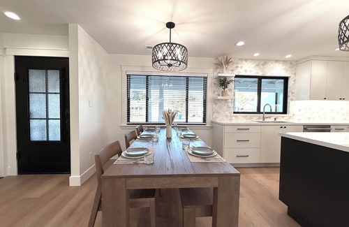 Concord Casa | NEW 4bd/3ba Luxury Farmhouse + Steam Shower!