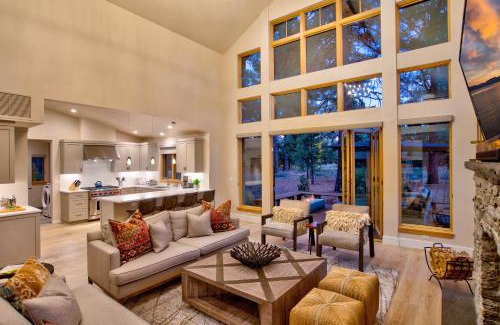 Truckee Casa | NEW 4BD Residence in the Signature Home Collection at Old Greenwood!