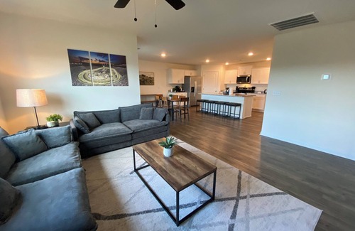 Bluff City Casa | New 4BR/2BA Home near Bristol Motor Speedway