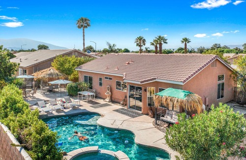 Indio Casa | NEW - 4BR Oasis- Pool-Spa -BBQ-Games S2
