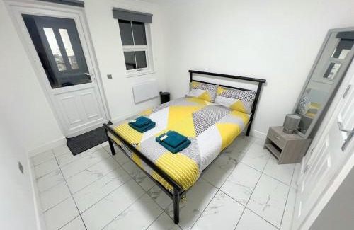 Addiscombe Casa | NEW 5-bedroom house in Croydon South London