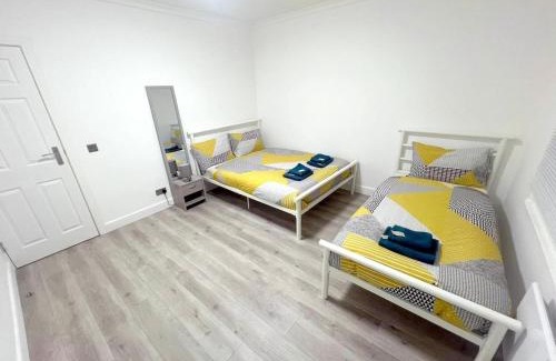 Addiscombe Casa | NEW 5-bedroom house in Croydon South London