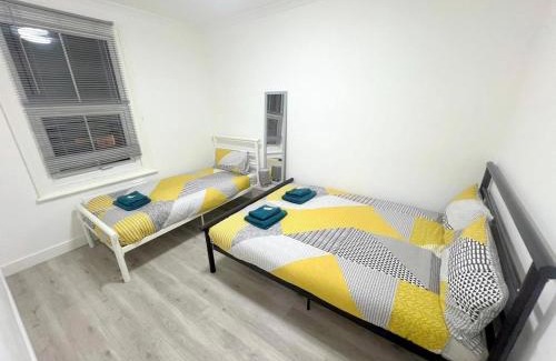 Addiscombe Casa | NEW 5-bedroom house in Croydon South London