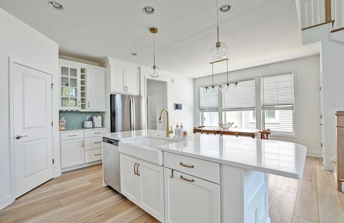Cedar Neck Casa | New 5BD Home in Marlin's Chase! Sleeps 11 w/ natural views, community pool!
